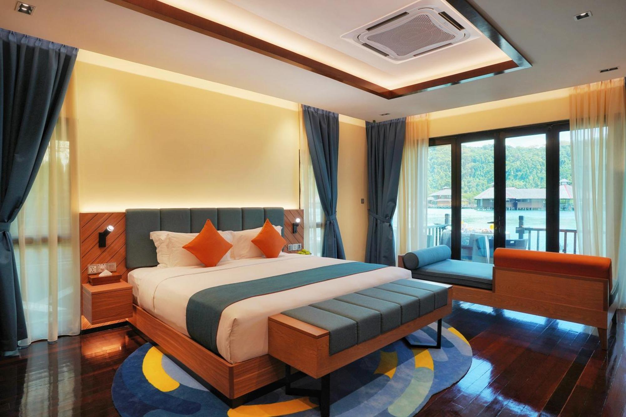 Gayana Marine 5*